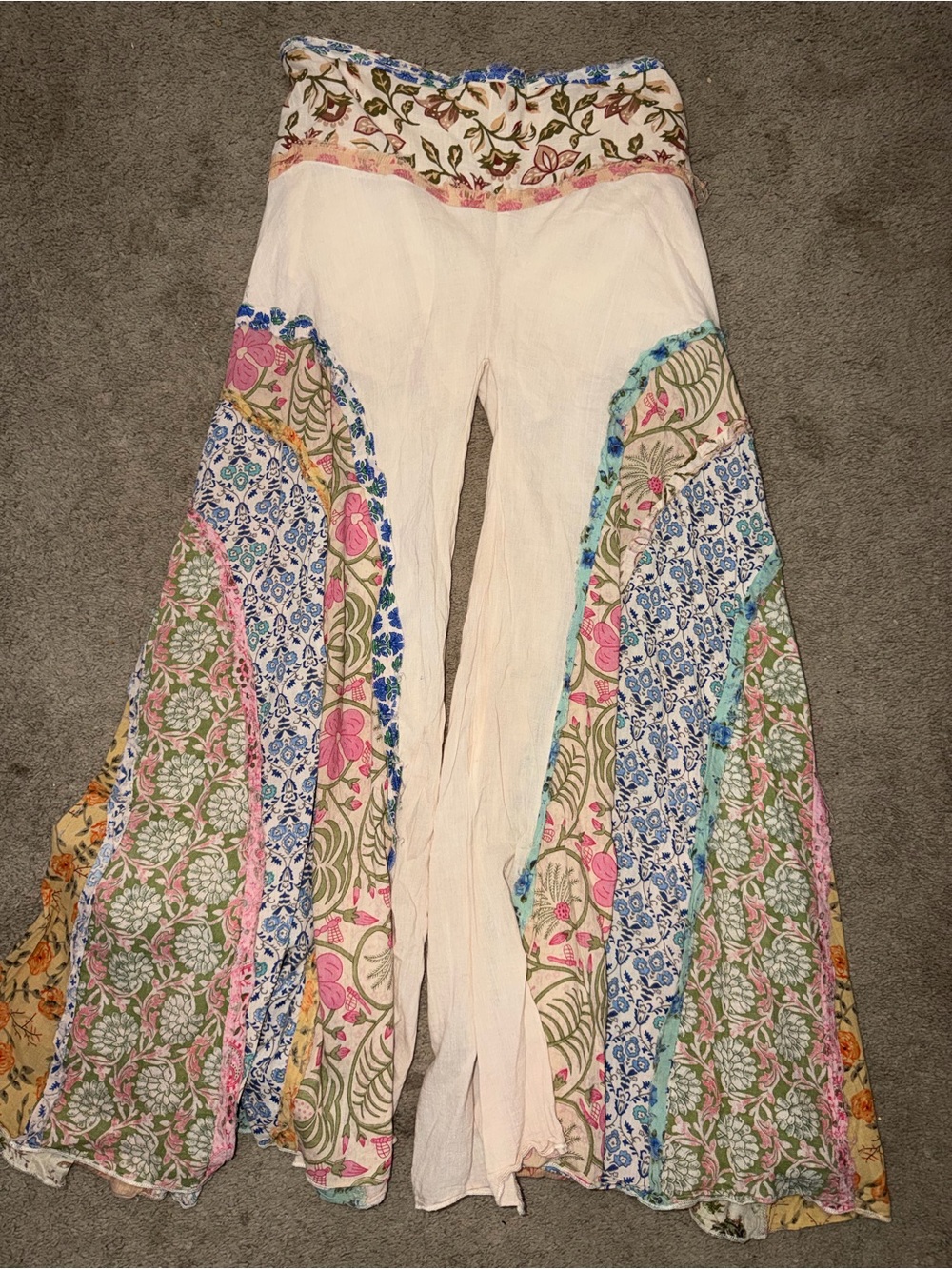 Boho Floral Patchwork Flare Pants - White & Multicolor - Picture 2 of 9